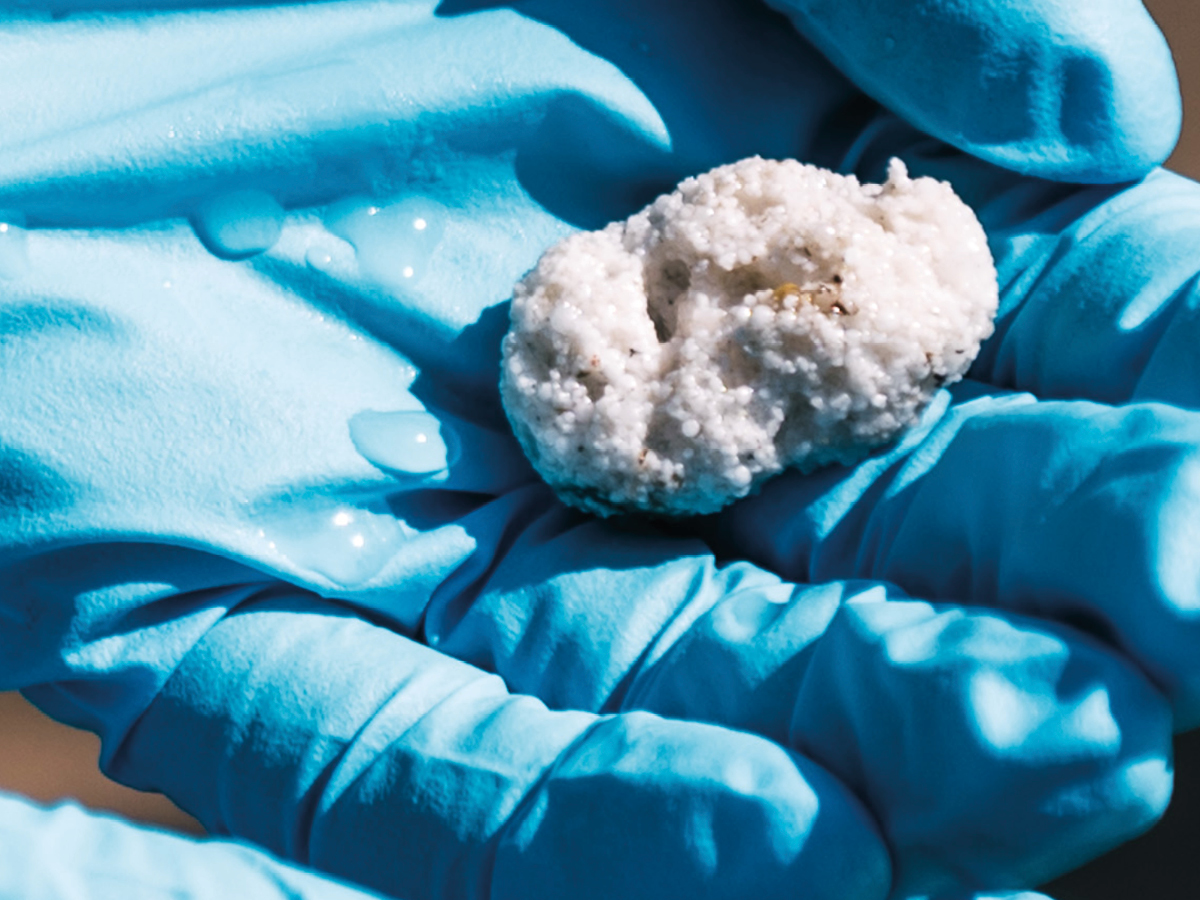 remove microplastics Mikroplastik aus Wasser entfernen