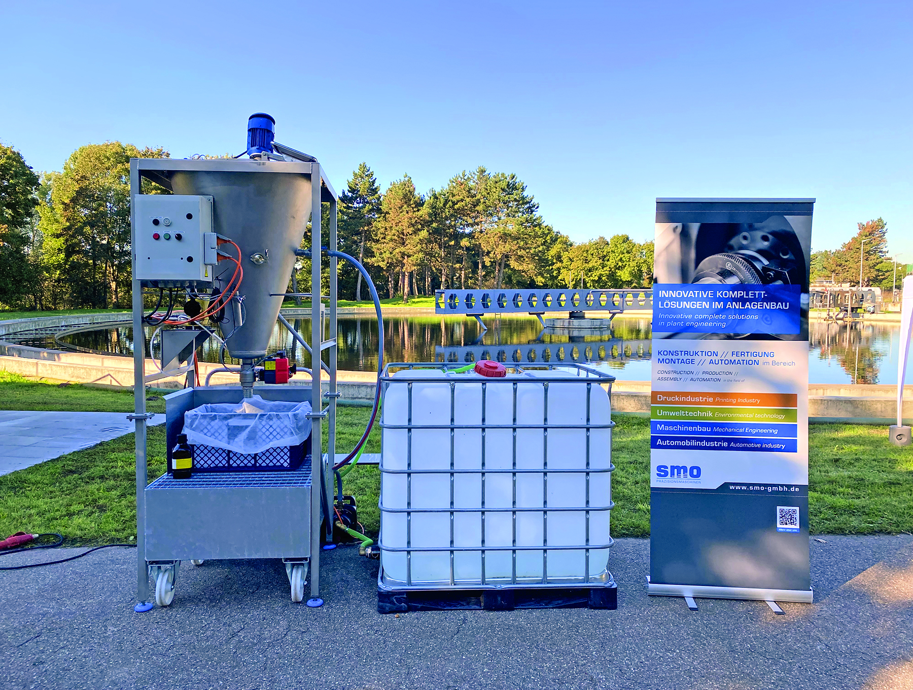 Presentation of a system for removing microplastics from water at the Wasser 3.0 Open House